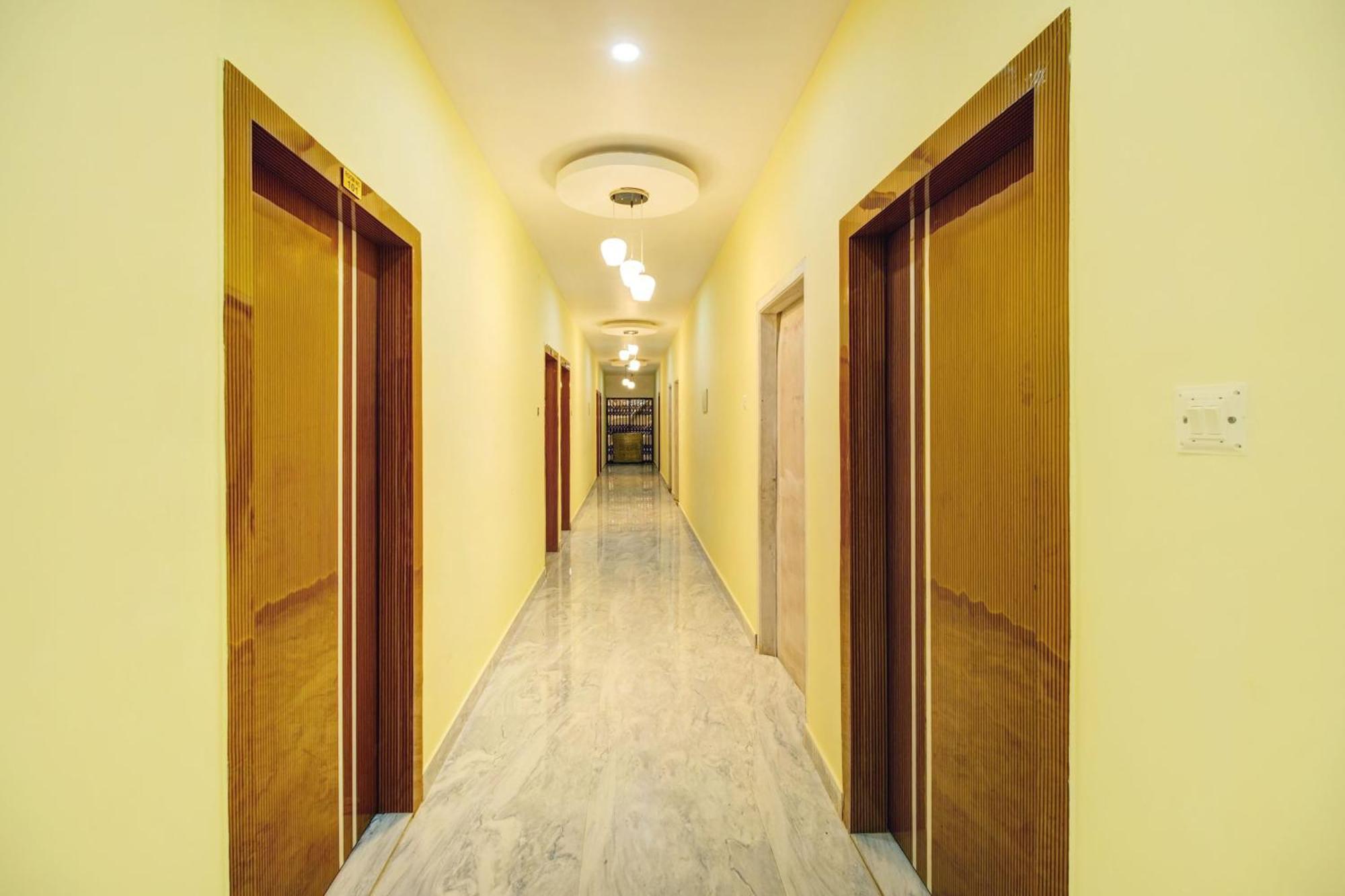 Super Hotel O Sai D-Lux Guwahati Ngoại thất bức ảnh